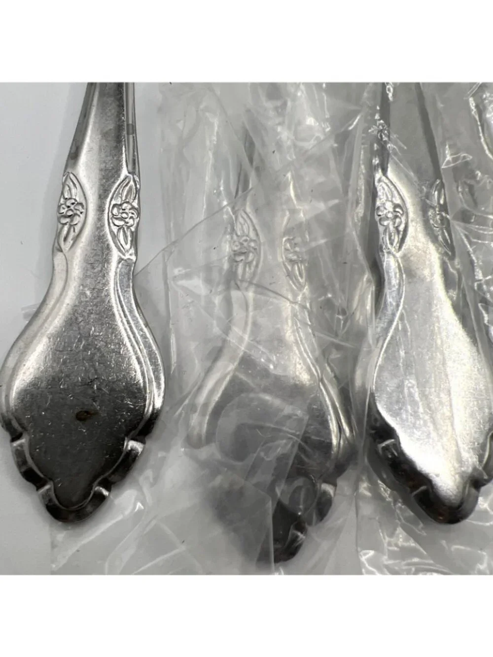 Oneida Northland Musette Flatware 24 Pcs Forks Knives Spoons